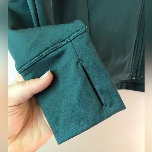 📳 All In Motion | NEW Fitted Green Sweater - Picture 4 of 8